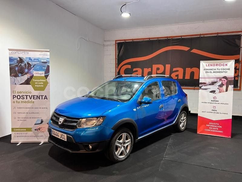 Azul Usado 2015 Dacia Sandero Stepway Berlina | 5995 € (Precio justo) - Imagen 1/4
