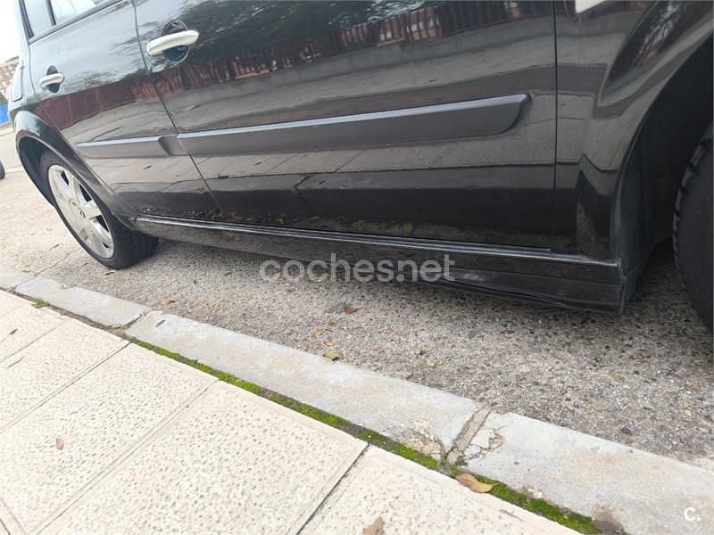 Usado Renault Mégane II Extreme 130 CV (95 kW) 2008 Negro Berlina