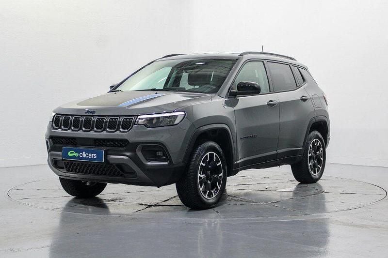 Gris / plata Usado 2024 Jeep Compass Trailhawk SUV | 27.990 € (Precio justo) - Imagen 1/4