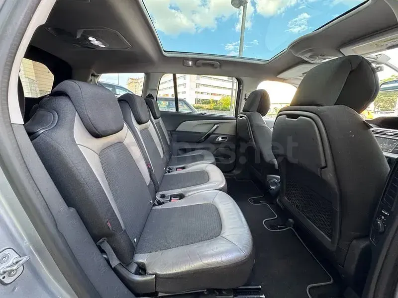 Usado Citroën Grand C4 Picasso Shine 150 CV (110 kW) 2017 Gris / plata Monovolumen
