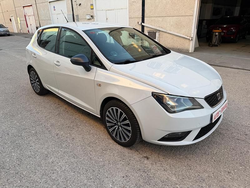 Usado Seat Ibiza Style 90 CV (66 kW) 2015 Blanco