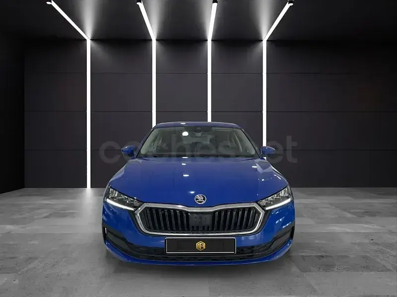 Usado Skoda Octavia Active 115 CV (84 kW) 2022 Azul Berlina