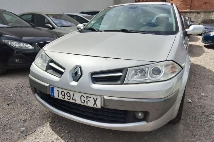 Usado 2008 Renault Mégane III | 2800 € - Imagen 1/4