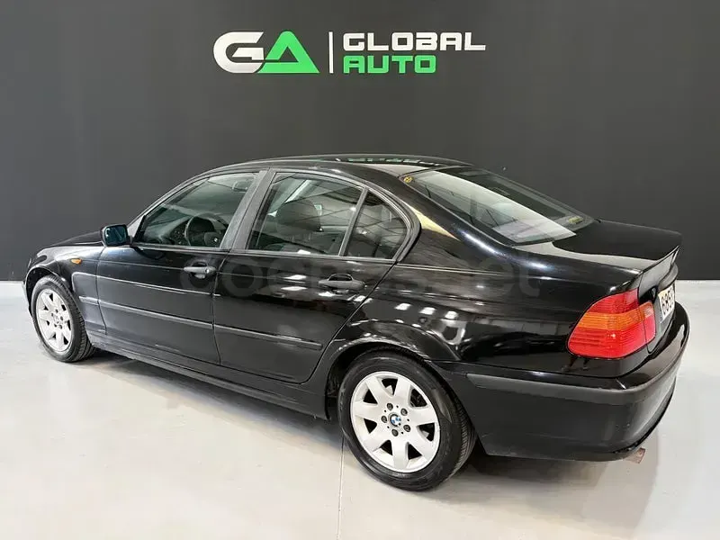 Usado BMW 318 143 CV (105 kW) 2003 Negro Berlina