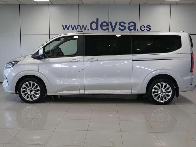 Usado Ford Tourneo Custom Titanium X 170 CV (125 kW) 2025 Plateado Van