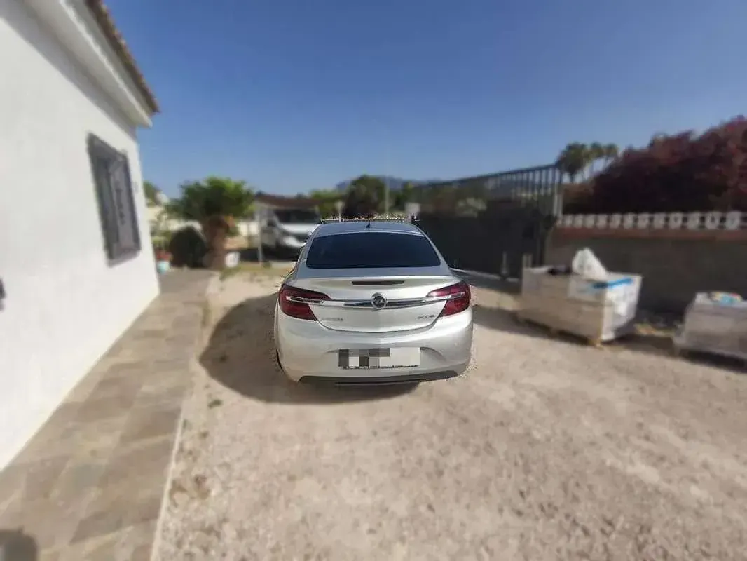 Usado Opel Insignia Excellence 140 CV (102 kW) 2014 Gris Familiar