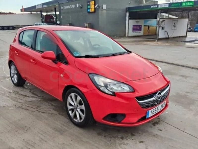 Usado Opel Corsa Expression 75 CV (55 kW) 2017 Rojo Utilitario