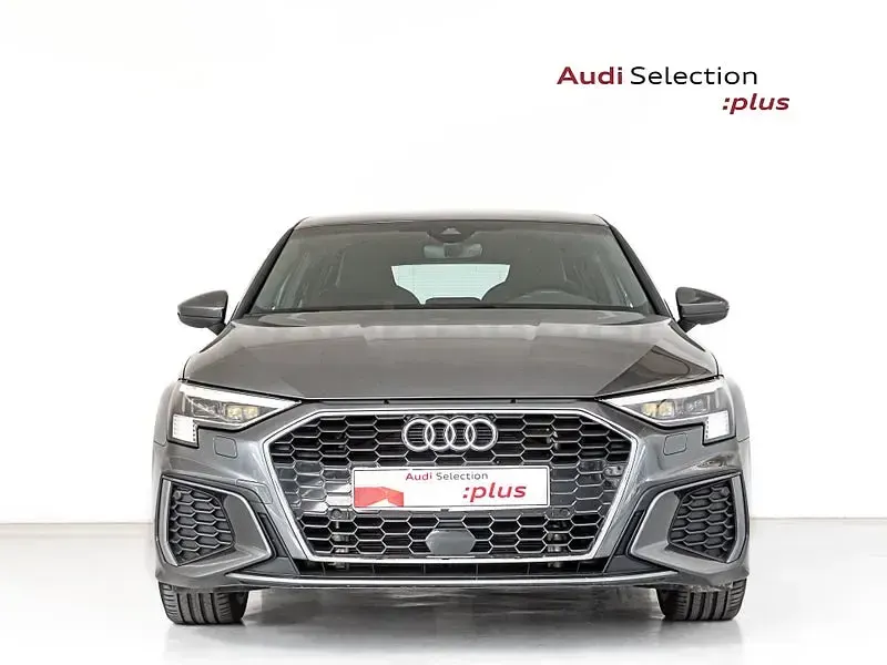 Usado Audi A3 Advanced 204 CV (150 kW) 2024 Gris / plata Berlina