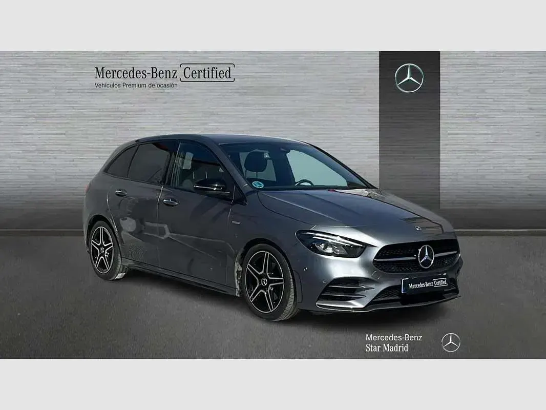 Usado Mercedes B200 150 CV (110 kW) 2023 Gris Utilitario