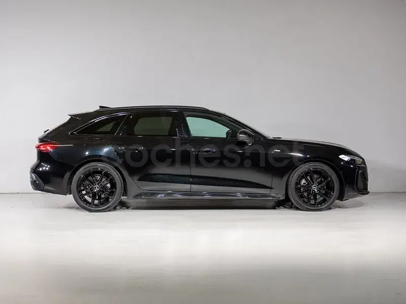 Usado Audi A5 204 CV (150 kW) 2025 Negro Familiar