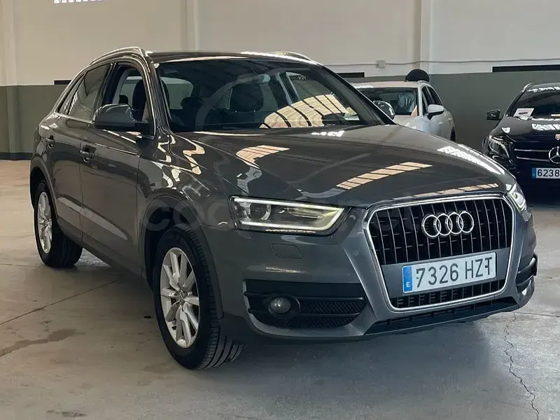 Usado Audi Q3 Ambition 140 CV (102 kW) 2014 Gris / plata SUV
