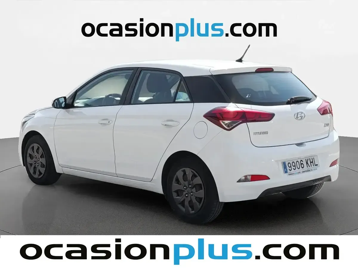 Usado Hyundai i20 84 CV (61 kW) 2018 Blanco Berlina
