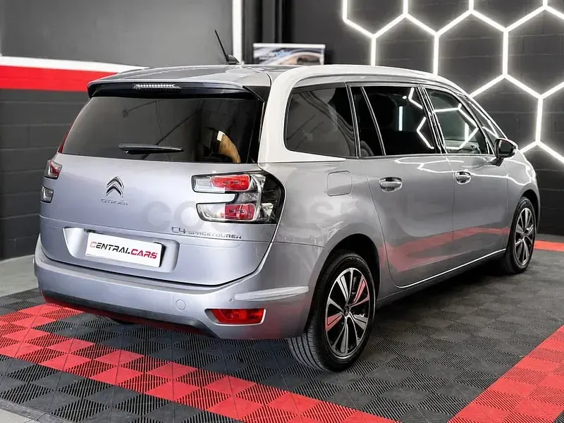 Usado Citroën C4 SpaceTourer Live 130 CV (95 kW) 2018 Gris / plata Monovolumen