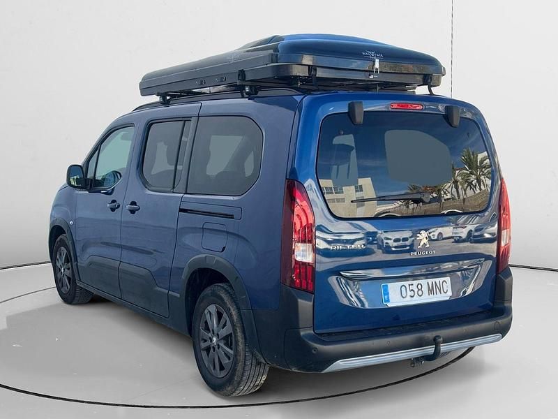 Usado Peugeot Rifter Allure 131 CV (96 kW) 2024 Azul Monovolumen