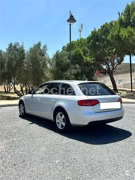 Usado Audi A4 143 CV (105 kW) 2011 Gris / plata Familiar