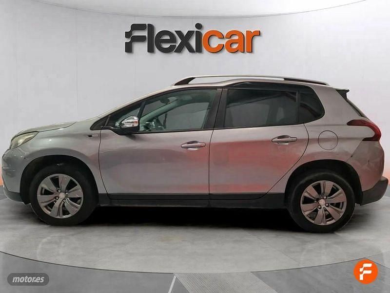 Usado Peugeot 2008 Style 100 CV (73 kW) 2017 Gris SUV