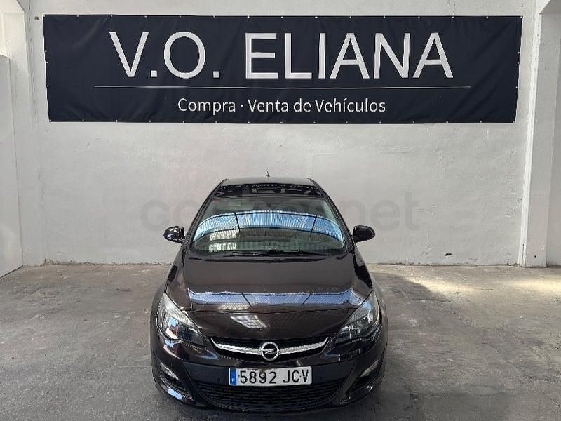 Usado Opel Astra Excellence 110 CV (80 kW) 2015 Marrón Berlina