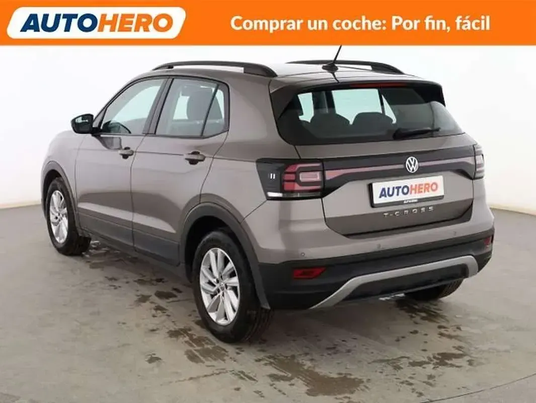 Usado VW T-Cross Advance 116 CV (85 kW) 2020 Gris SUV