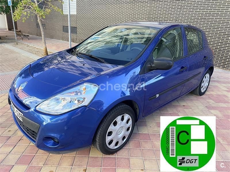 Azul Usado 2010 Renault Clio II Berlina | 4000 € (Buen precio) - Imagen 1/4