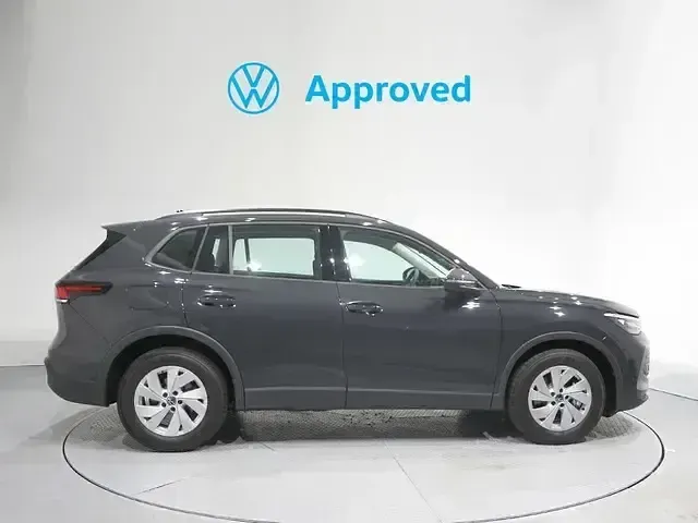 Begagnad VW Tiguan 150 HK (110 kW) 2025 Grå SUV