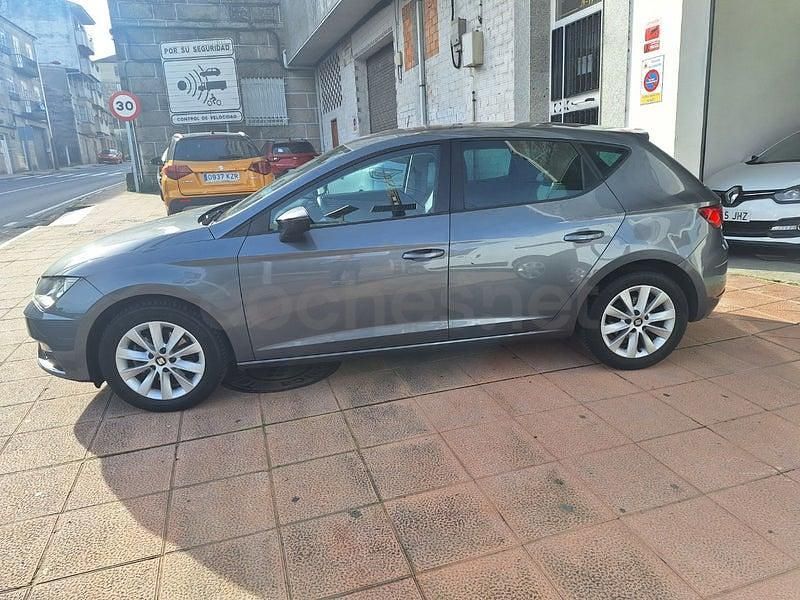 Używany Seat Leon XCELLENCE 125 KM (91 kW) 2018 Purpurowy Sedan/Limuzyna