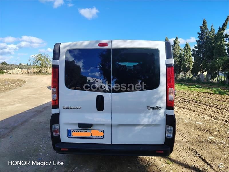 Usado Renault Trafic LIMITED 120 CV (88 kW) 2019 Blanco Monovolumen