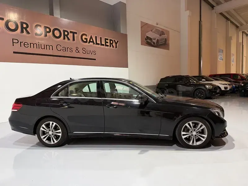 Usado Mercedes E350 258 CV (189 kW) 2014 Negro Berlina