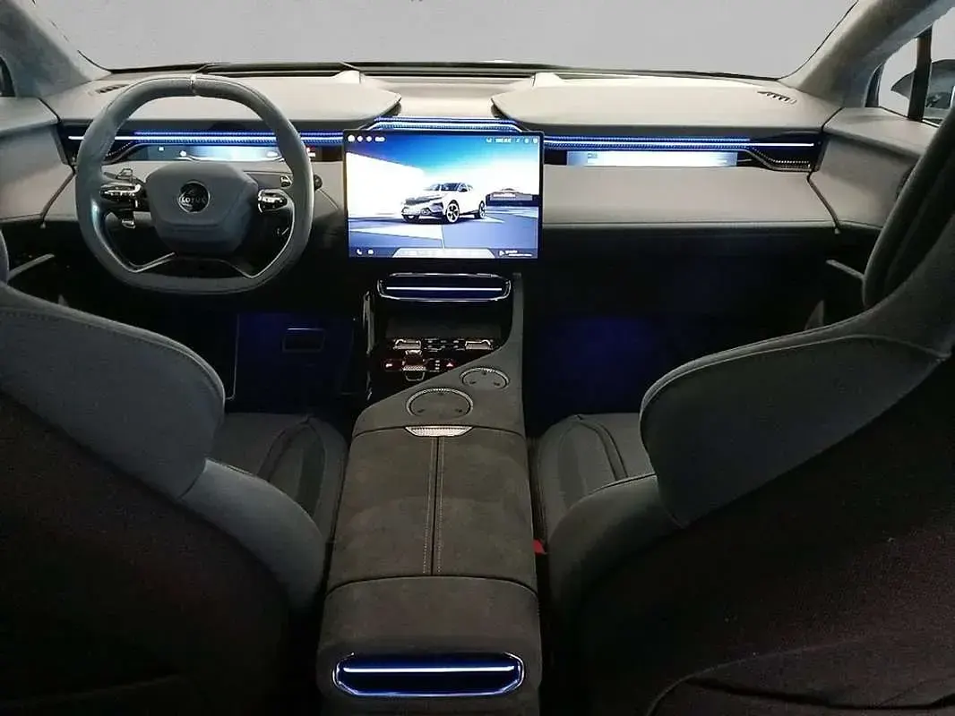Usado Lotus Eletre 450 kW (612 CV) 2024 Negro SUV