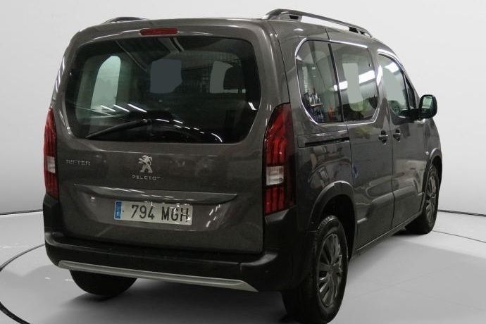 Usado Peugeot Rifter Allure 131 CV (96 kW) 2023 Monovolumen