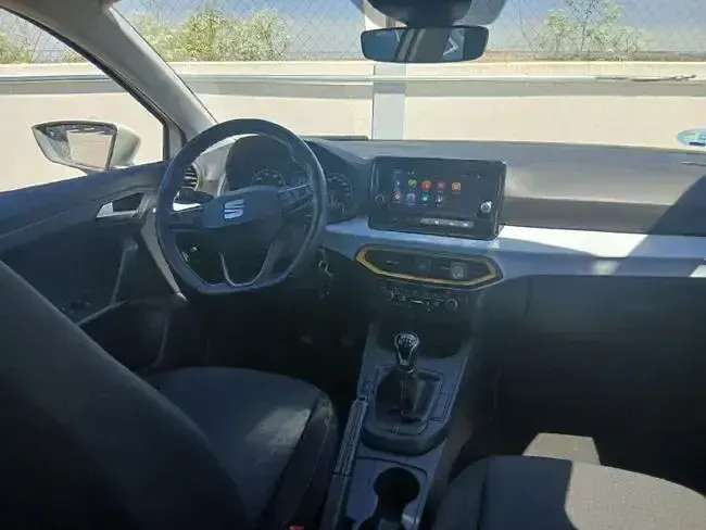 Usado Seat Ibiza Style Plus 110 CV (80 kW) 2022 Blanco Utilitario