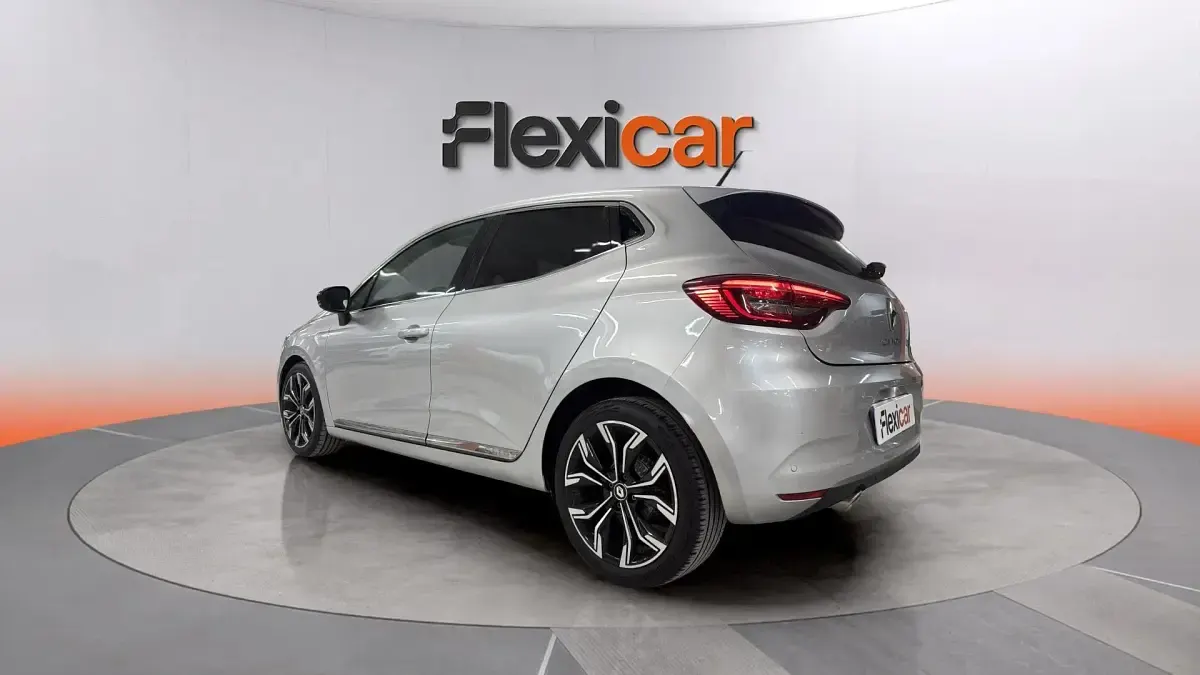 Usado Renault Clio V Intens 90 CV (66 kW) 2021 Gris Berlina