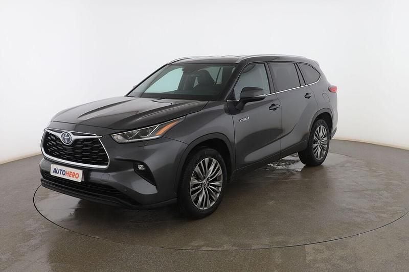 Usado Toyota Highlander Advance 247 CV (181 kW) 2021 Gris SUV