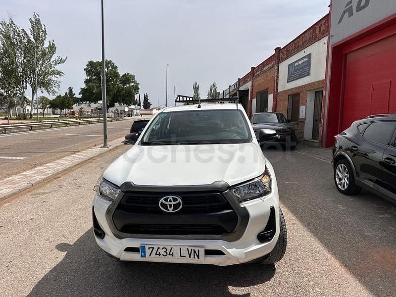 Usado Toyota HiLux 150 CV (110 kW) 2022 Blanco Pickup/Camioneta