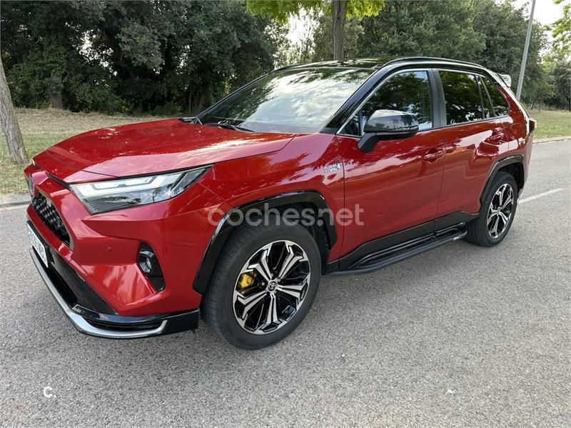 Rojo Usado 2022 Toyota RAV4 Hybrid Plus SUV | 45.000 € (Caro) - Imagen 1/4