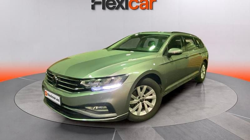 Usado VW Passat 150 CV (110 kW) 2020 Gris Familiar