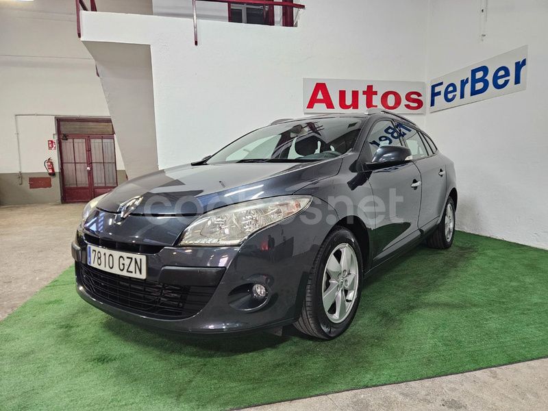 Azul Usado 2010 Renault Mégane GrandTour Dynamique Familiar | 4700 € (Buen precio) - Imagen 1/4
