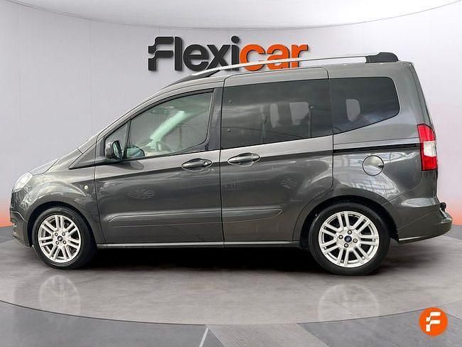 Usado Ford Tourneo Courier Ambiente 100 CV (73 kW) 2018 Gris Monovolumen