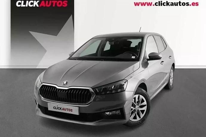 Usado Skoda Fabia Selection 115 CV (84 kW) 2025 Blanco Utilitario