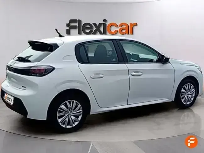 Usado Peugeot 208 Active 100 CV (73 kW) 2022 Blanco Utilitario