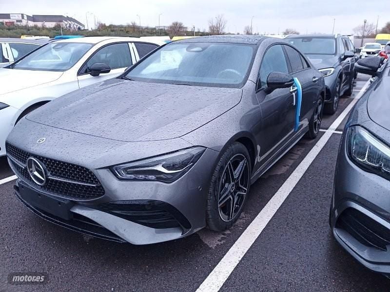 Negro Usado 2024 Mercedes CLA200 Coupe | 37.000 € (Buen precio) - Imagen 1/4