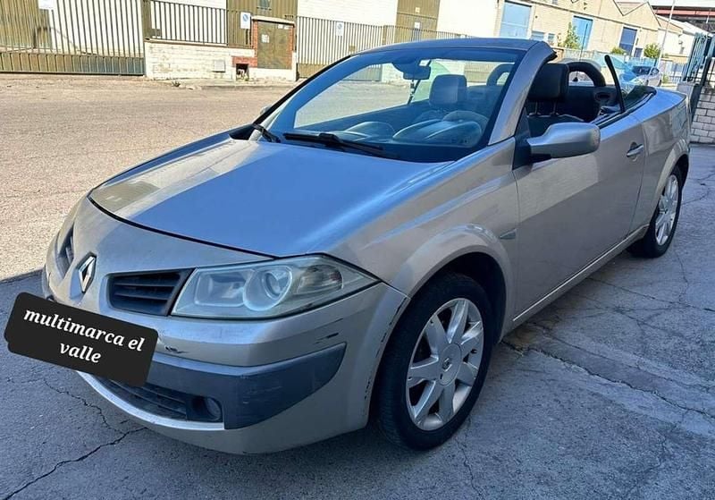Usado Renault Mégane Cabriolet Dynamique 111 CV (81 kW) 2007 Beige Descapotable