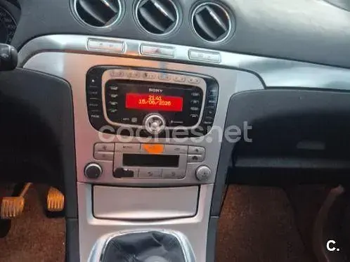 Usado Ford S-MAX Titanium 140 CV (102 kW) 2008 Negro Monovolumen