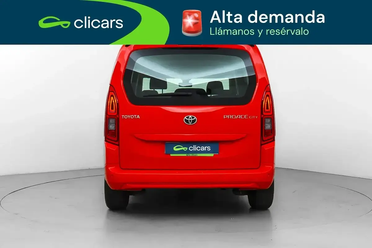 Usado Toyota Proace Verso Active 130 CV (95 kW) 2024 Rojo Familiar