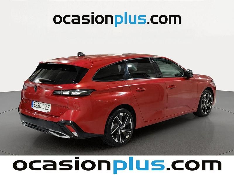 Usado Peugeot 308 SW Allure 131 CV (96 kW) 2022 Rojo Familiar
