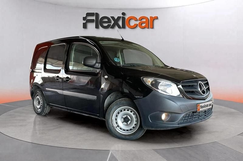 Negro Usado 2021 Mercedes Citan 109 Familiar | 9990 € (Precio justo) - Imagen 1/4