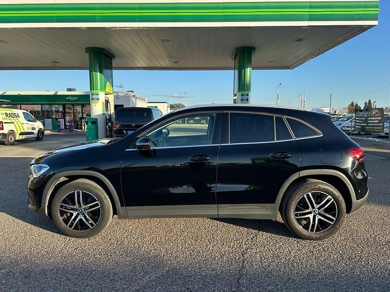 Usado Mercedes GLA220 190 CV (139 kW) 2021 Negro SUV