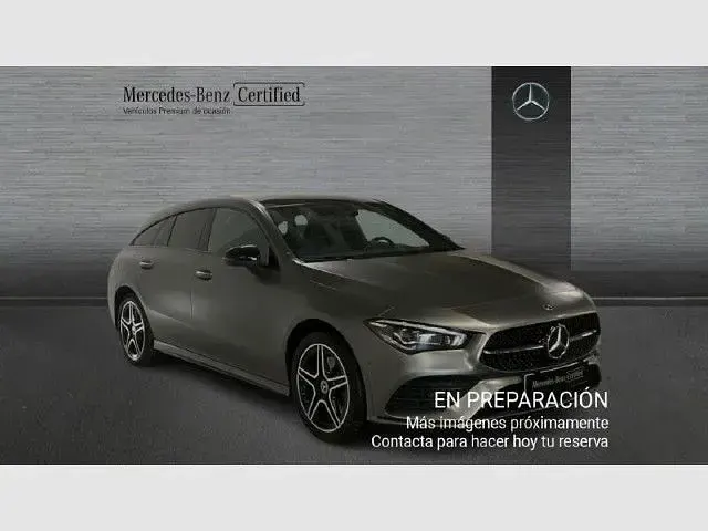 Usado Mercedes CLA250e Shooting Brake 218 CV (160 kW) 2022 Gris montaña Familiar