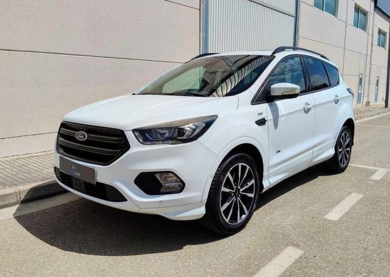 Blanco Usado 2017 Ford Kuga ST-Line SUV | 15.490 € (Precio justo) - Imagen 1/4