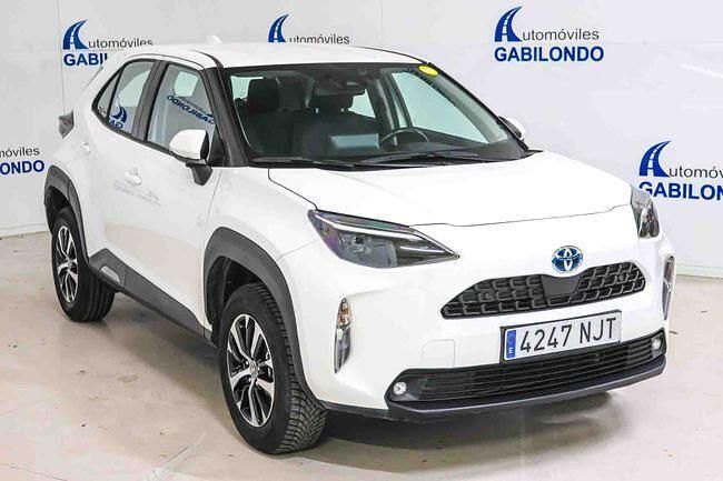 Usado Toyota Yaris Hybrid Business Edition 116 CV (85 kW) 2022 Blanco SUV