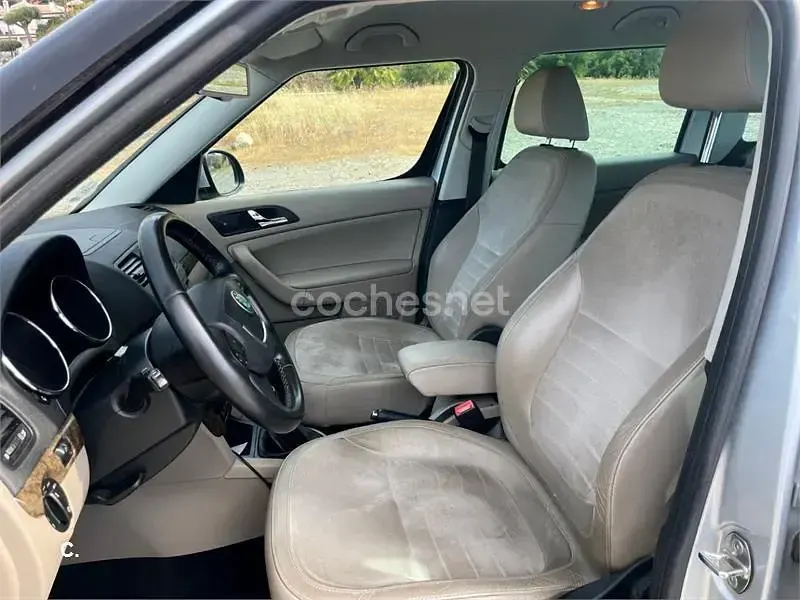 Usado Skoda Yeti Elegance 140 CV (102 kW) 2013 Gris / plata SUV